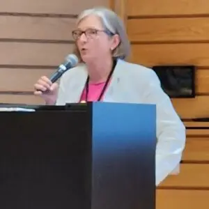 Dr. Steffi Oesterreich